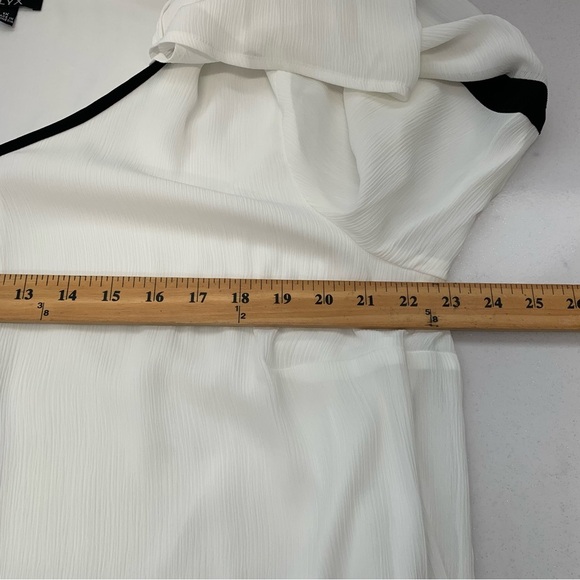 Alyx White Top Woman 1X Gauzy  Flare Slit Sleeve Lined Flowy Boho Classic - Picture 9 of 10